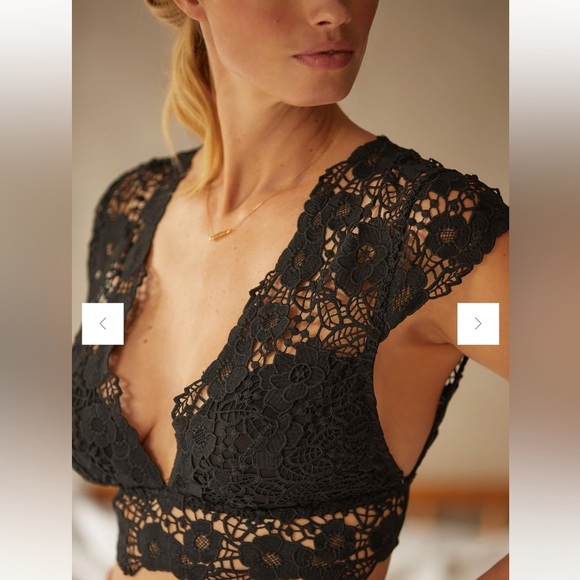 The Alandra Cap-Sleeve Lace Bralette top small - Picture 2 of 3